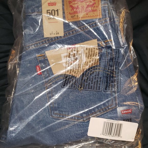 Levi's 501 Women's Skinny Jeans (sizes 30, 31, & 32) - Picture 7 of 11